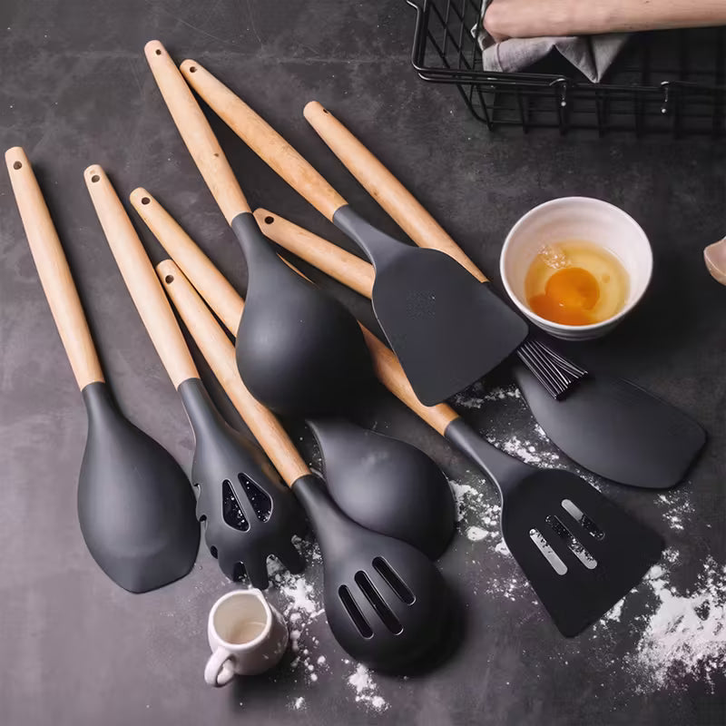 Wooden Handle Kitchen Utensil Set
