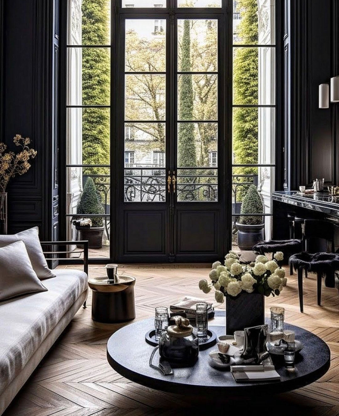 HOME & GARDEN